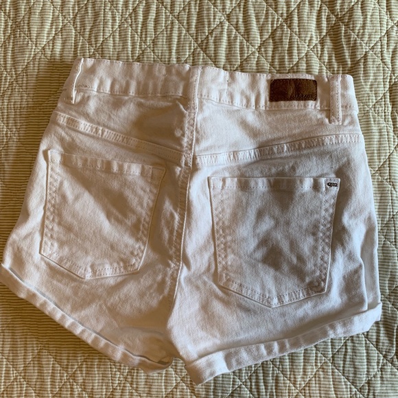 High Rised Shorts - Picture 3 of 3